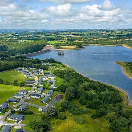 Primrose Lodge, 25 Roadford Lake Lodges Lifton Exterior photo